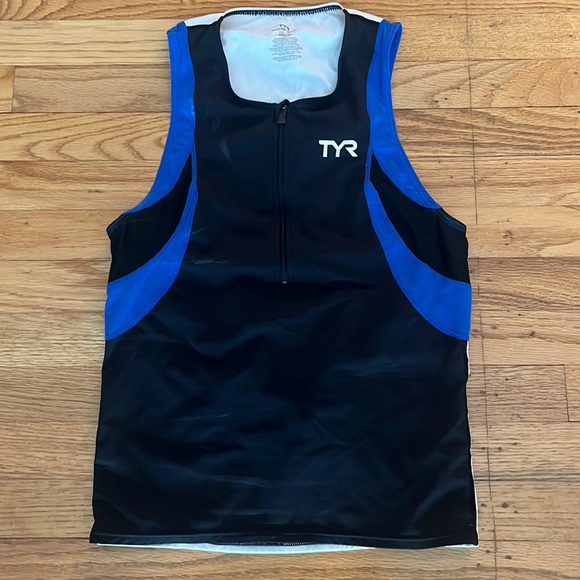 TYR tri top - Picture 1 of 8